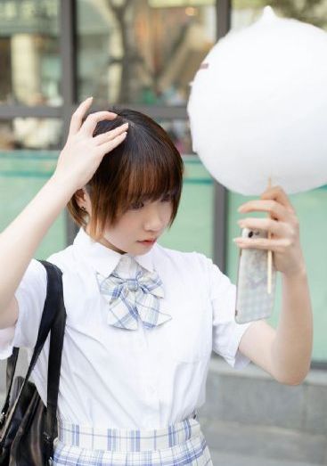 女子高中部的腰姿羽毛球策驰_BD英语免费在线播放